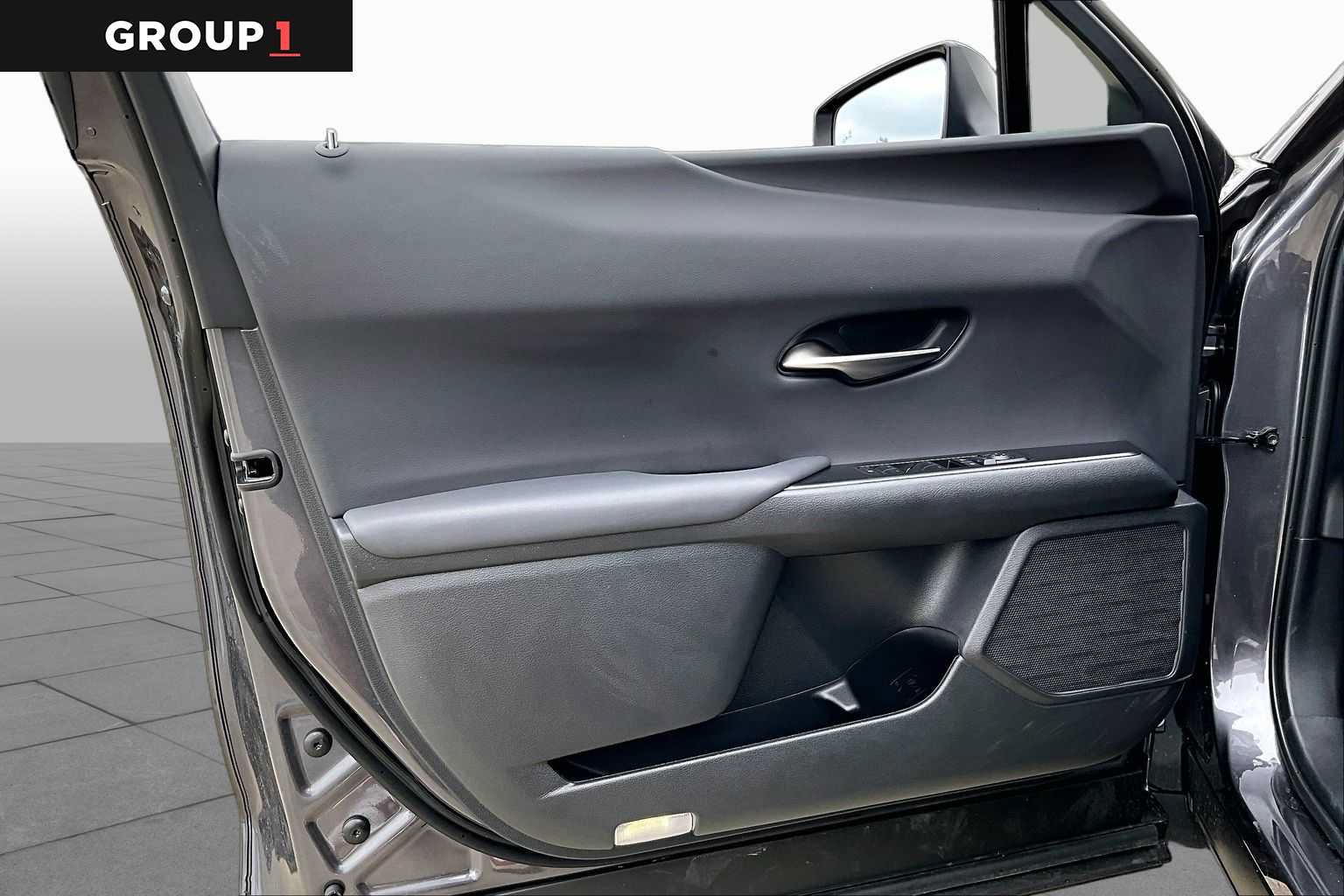 Certified 2025 Lexus UX 300h FWD w/ Accessory Package (Z1) image 19