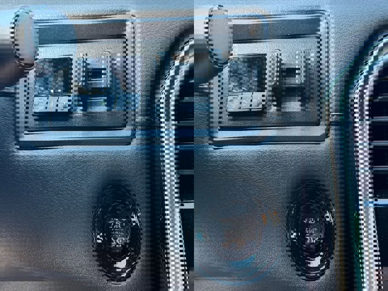 New 2025 Nissan Armada Platinum Reserve image 21