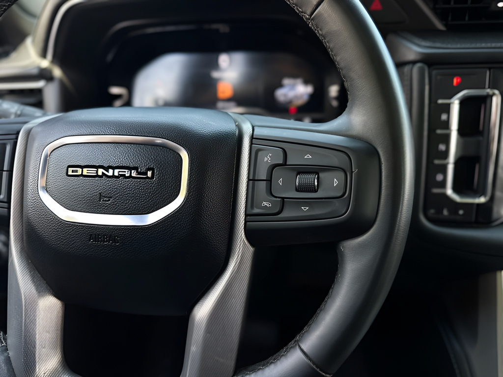Used 2023 GMC Yukon Denali w/ LPO, Floor Liner Package AWD/4WD image 9