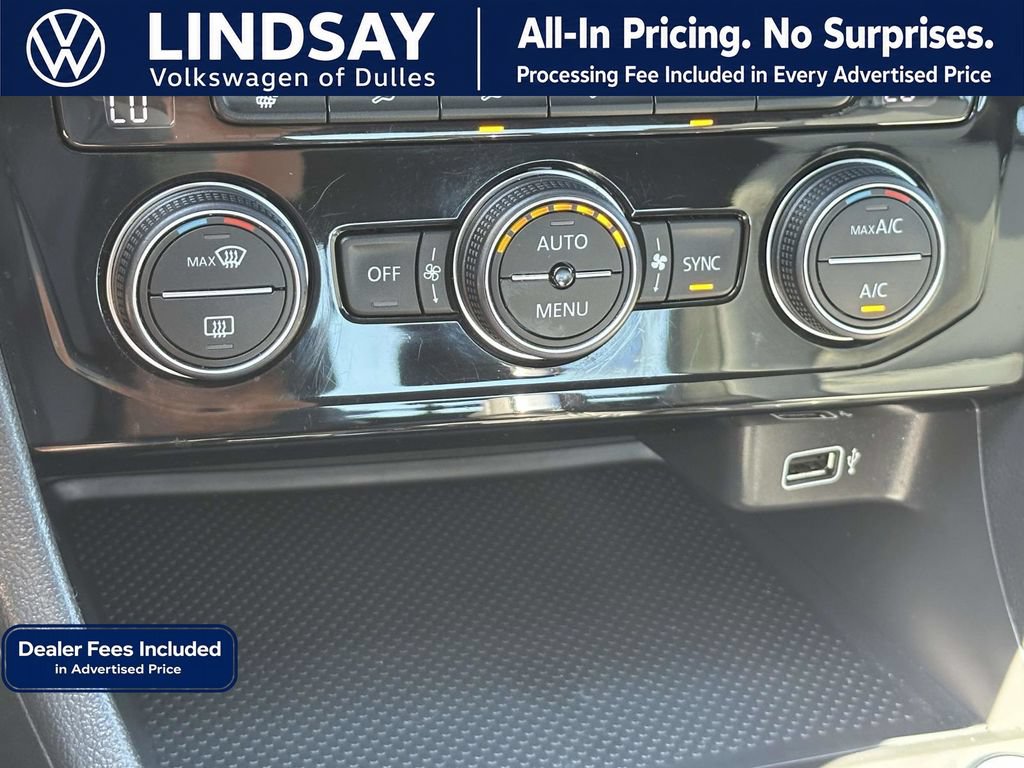 Used 2019 Volkswagen Jetta R-Line FWD image 18