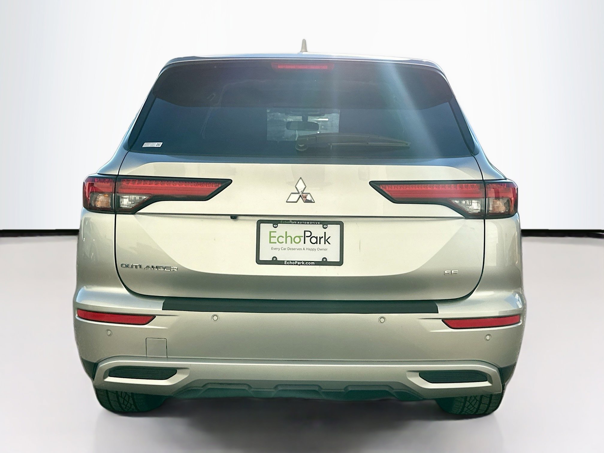 Used 2024 Mitsubishi Outlander SE Black Edition image 7