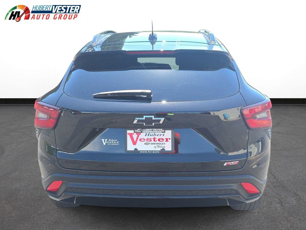 Used 2025 Chevrolet Trax RS w/ Sunroof Package image 7