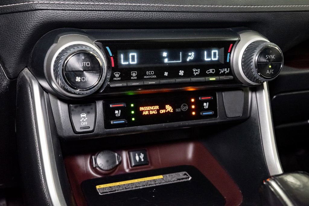 Used 2019 Toyota RAV4 Limited AWD/4WD image 22