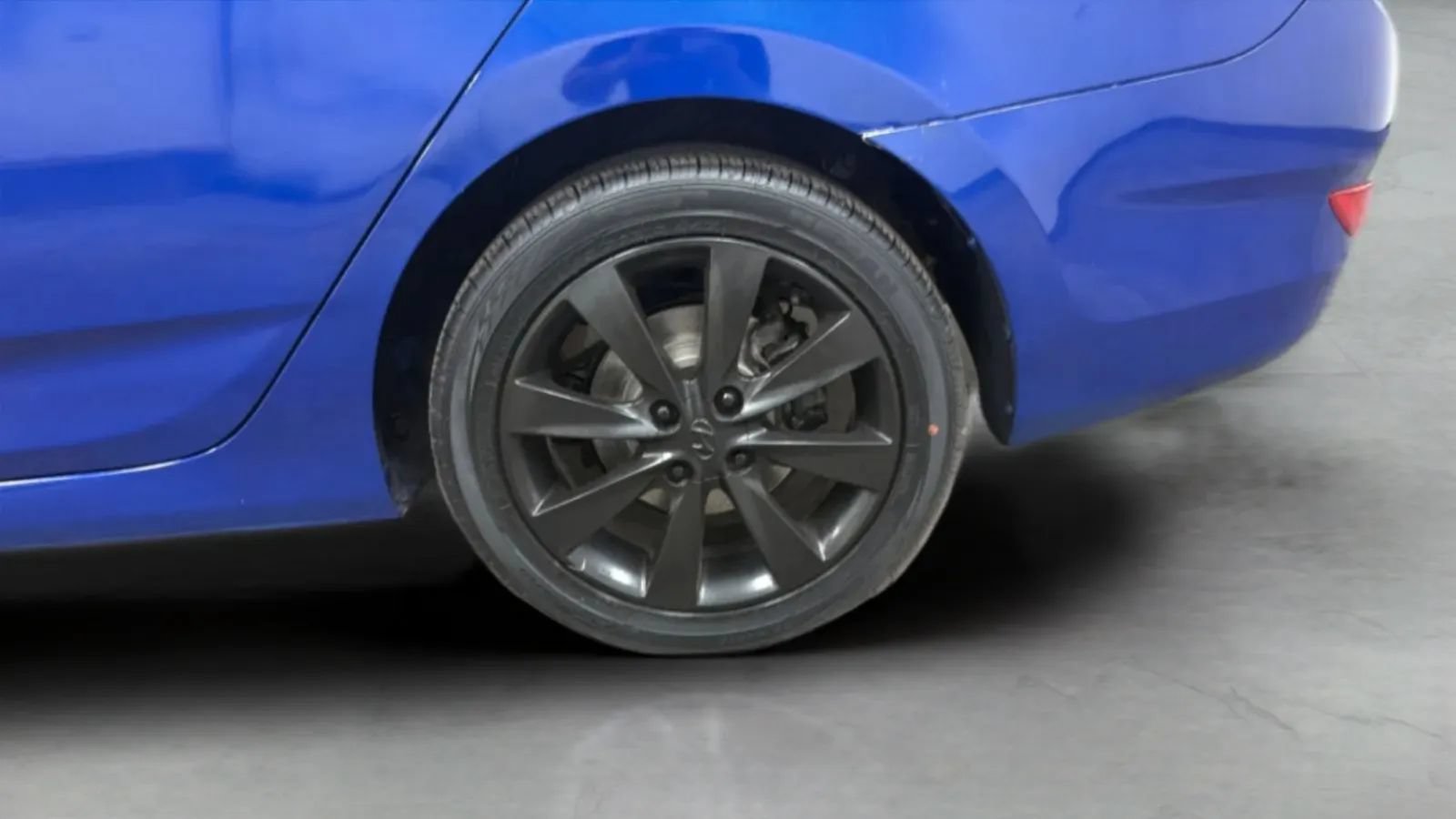 Used 2012 Hyundai Accent GLS w/ Premium Pkg 3 FWD image 25