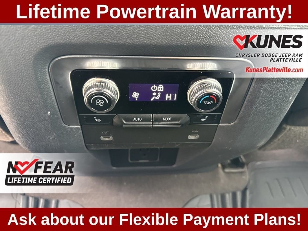 Used 2021 GMC Yukon Denali w/ Denali Premium Package AWD/4WD image 40