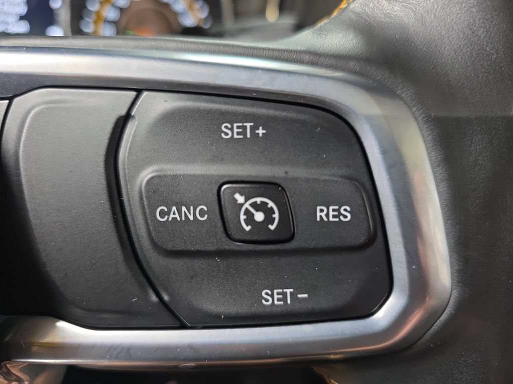 Used 2021 Jeep Wrangler Unlimited Sahara AWD/4WD image 17