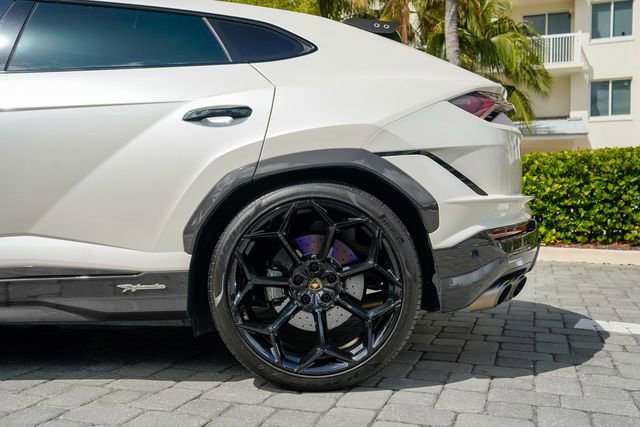 Used 2023 Lamborghini Urus Performante image 16
