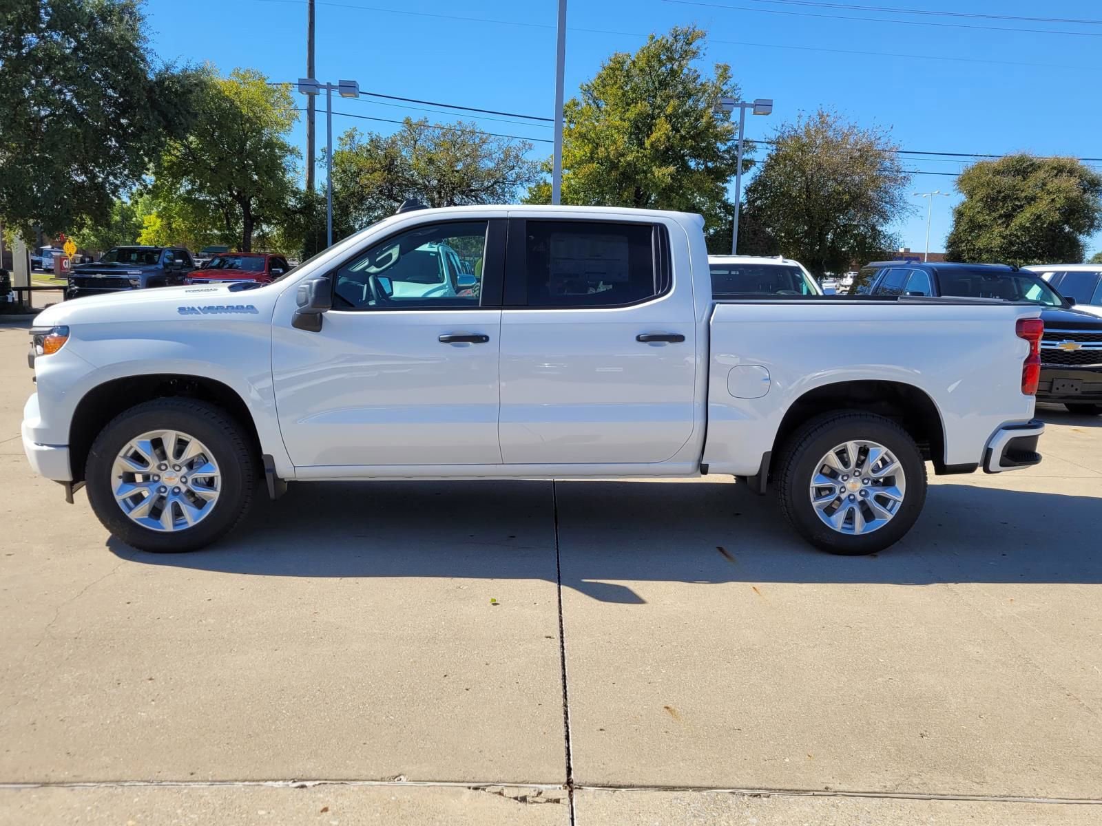 New 2026 Chevrolet Silverado 1500 Custom image 2