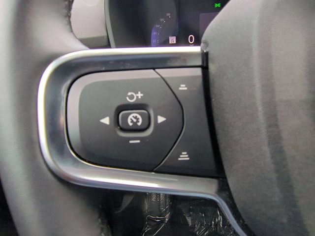 Used 2024 Volvo XC40 B5 Core AWD/4WD image 18