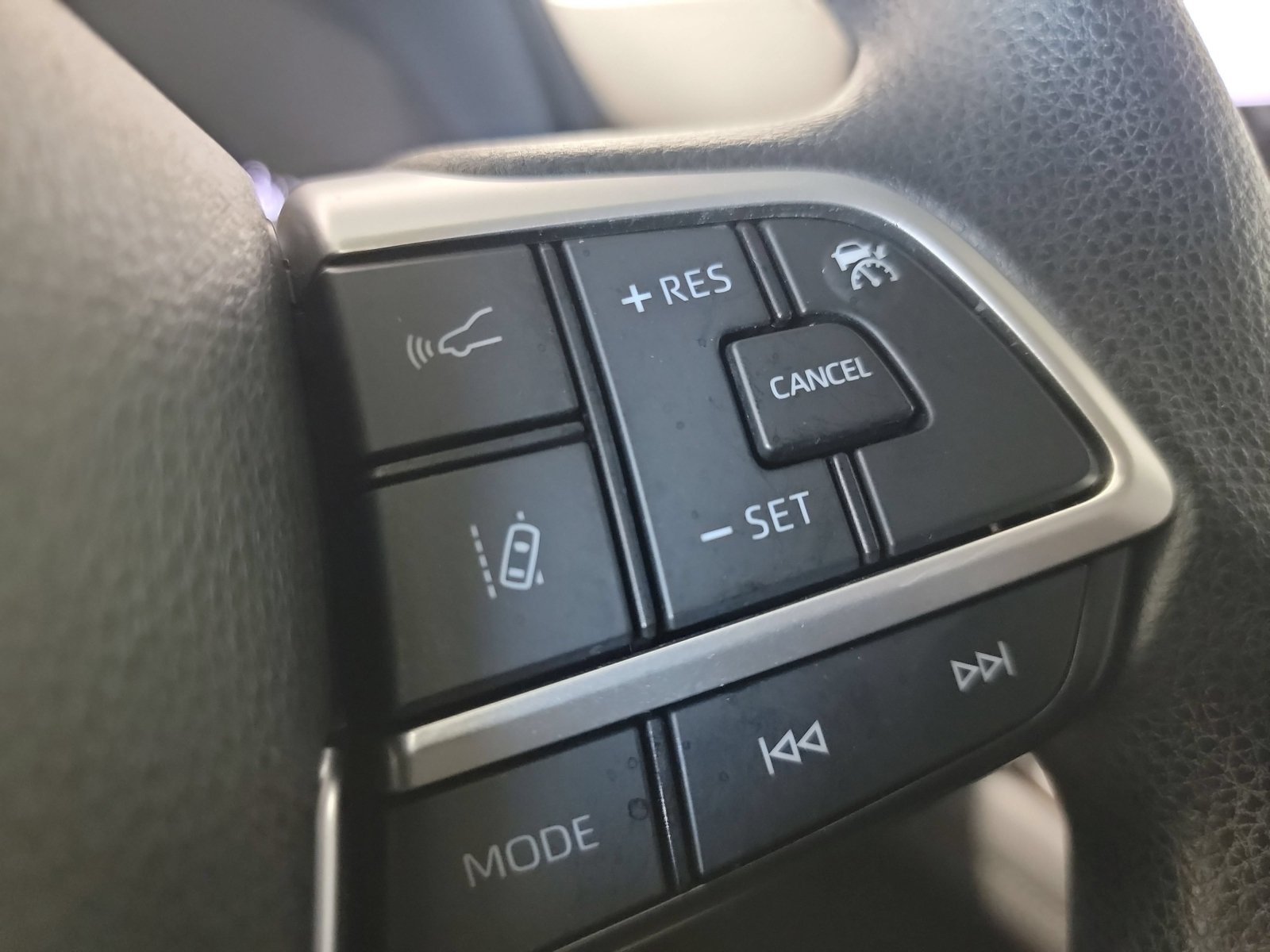Used 2021 Toyota Sienna LE FWD image 33