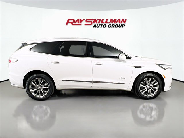 Used 2023 Buick Enclave Avenir w/ Avenir Technology Package image 8