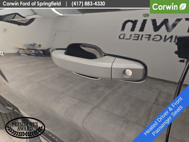Used 2025 Chevrolet Colorado Trail Boss AWD/4WD image 21