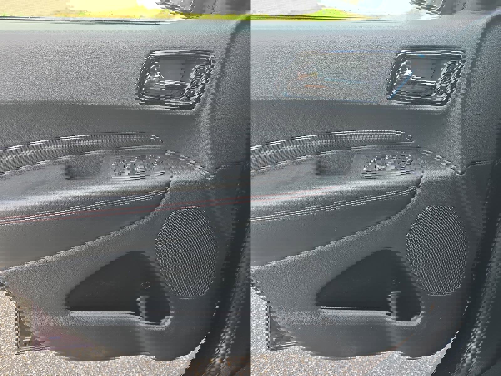 Used 2025 Dodge Durango GT image 28