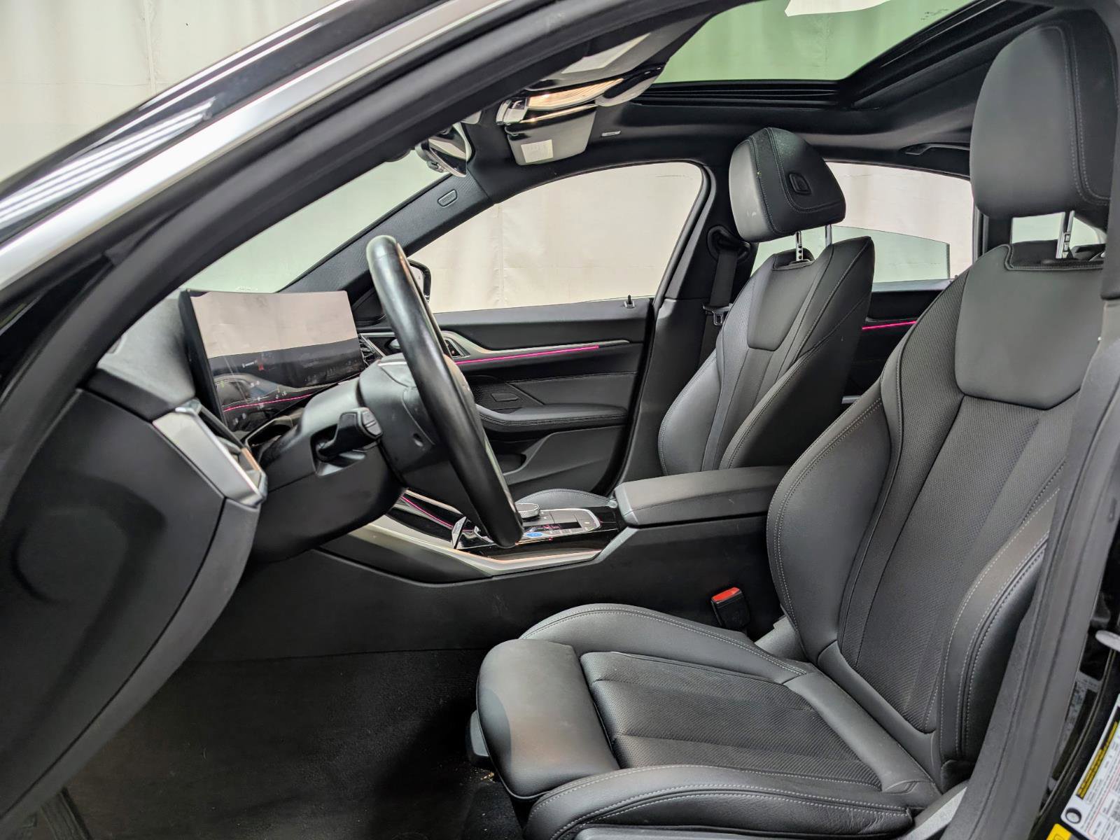 Used 2024 BMW i4 eDrive40 image 15