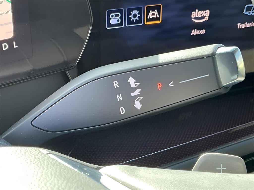 Used 2024 Chevrolet Traverse Z71 w/ Enhanced Driving Package image 19