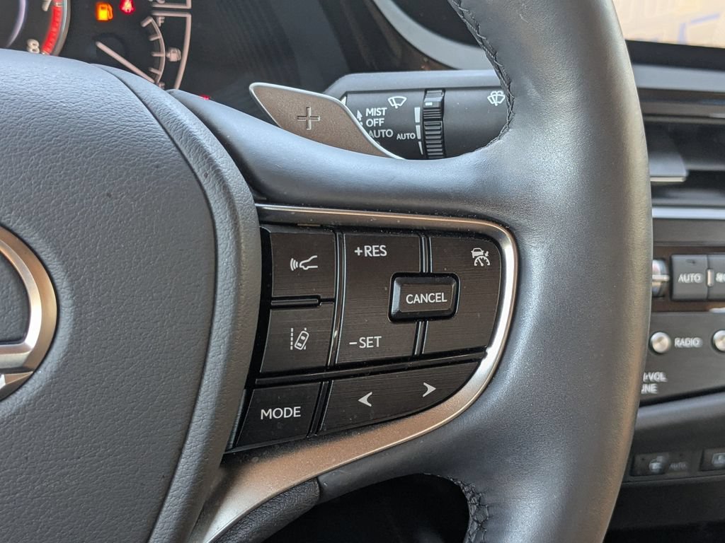 Used 2025 Lexus ES 350 w/ Premium Package FWD image 17
