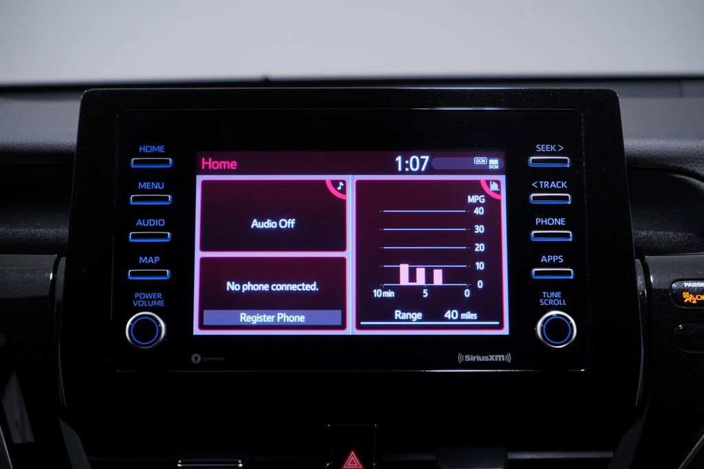 Used 2024 Toyota Camry SE image 11