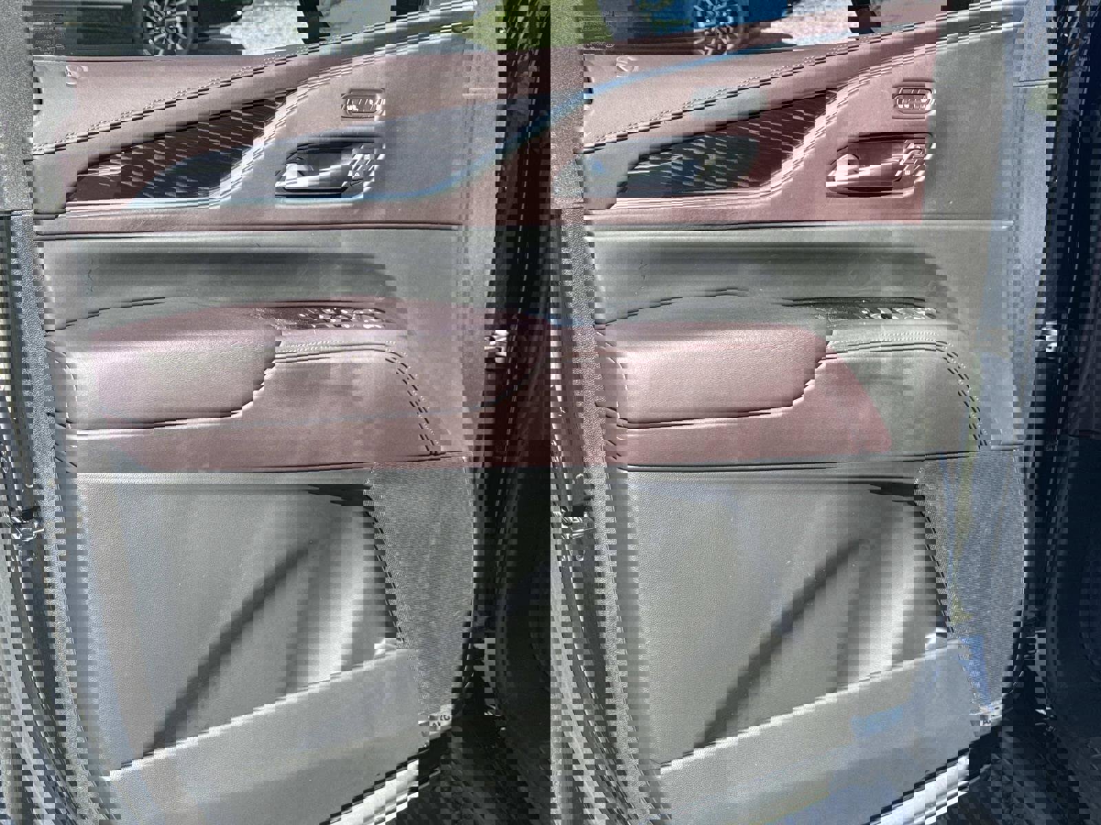 Used 2023 Cadillac Escalade ESV V w/ Heavy-Duty Trailer Package image 18