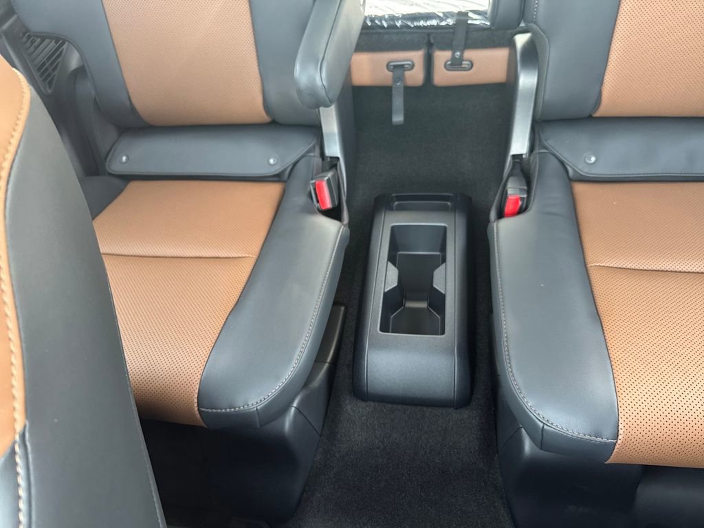 Used 2026 Lexus GX 550 w/ Accessory Package (2T) image 44