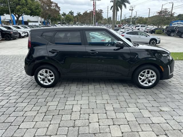 Used 2024 Kia Soul LX w/ Option Group 015 FWD image 14