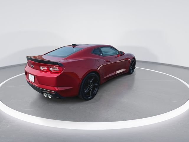 Used 2021 Chevrolet Camaro LT w/ Technology Package image 8