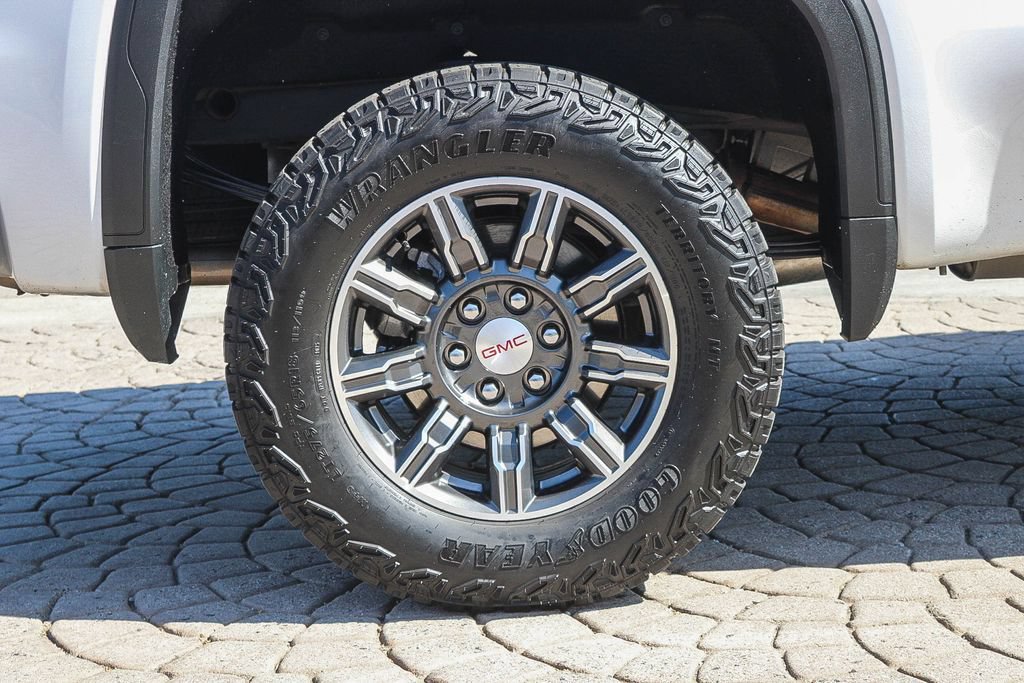 Used 2025 GMC Sierra 1500 AT4 AWD/4WD image 12