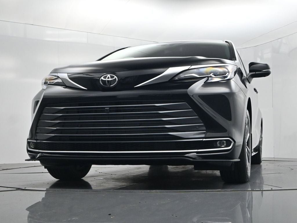 New 2026 Toyota Sienna Platinum AWD/4WD image 57