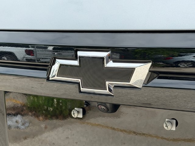 New 2027 Chevrolet Traverse RS FWD image 9