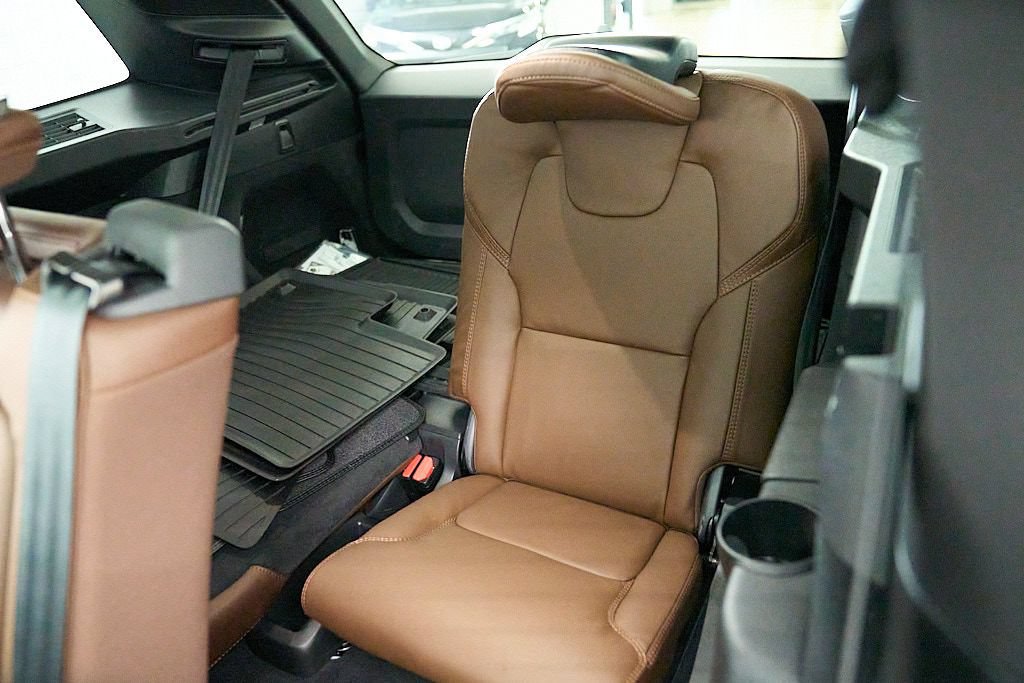 Certified 2024 Volvo XC90 T8 Ultimate AWD/4WD image 30