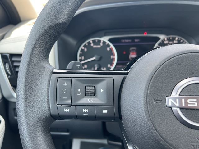 Used 2023 Nissan Rogue SV image 33