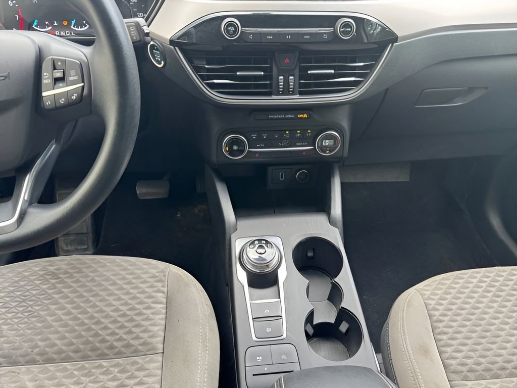 Used 2020 Ford Escape SE image 15
