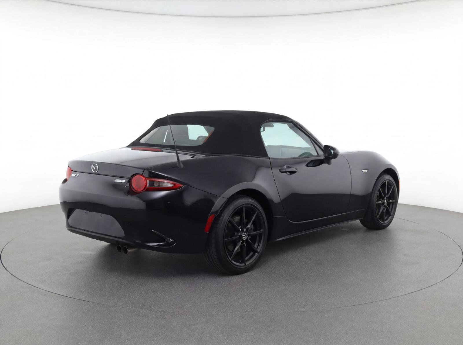 Used 2024 MAZDA MX-5 Miata Sport RWD image 4