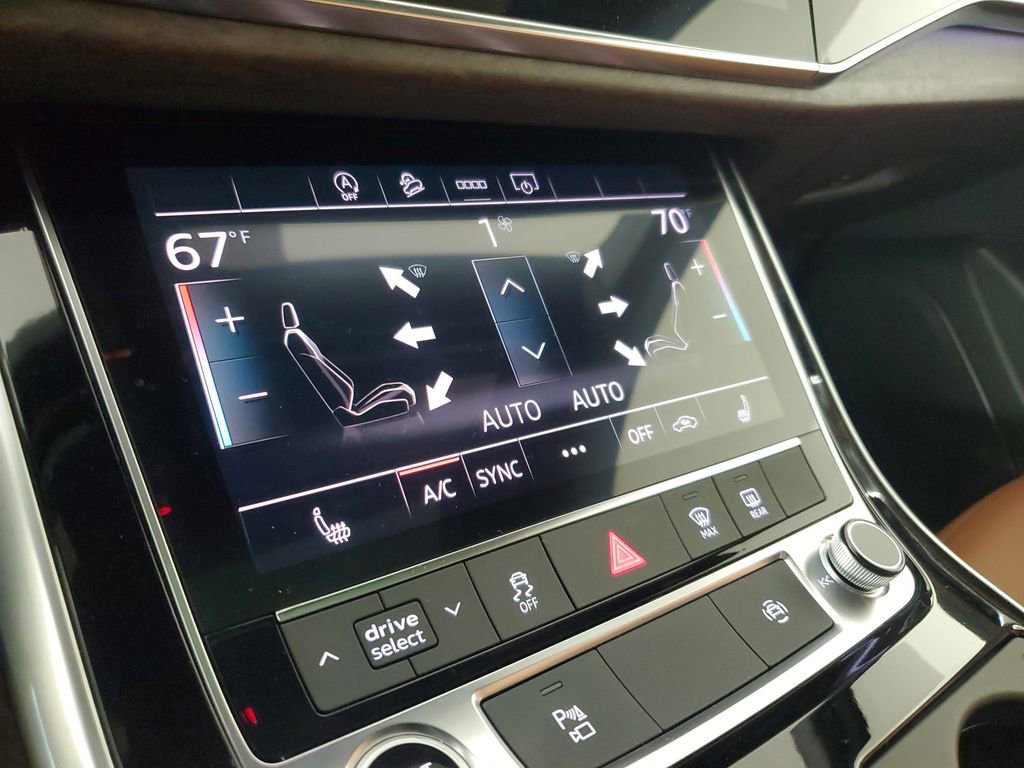 Used 2025 Audi Q7 3.0T Premium w/ Convenience Package image 29