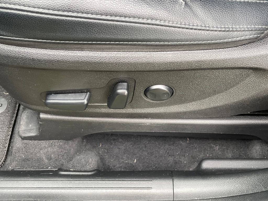 Used 2022 Kia Telluride EX w/ EX Premium Package image 13