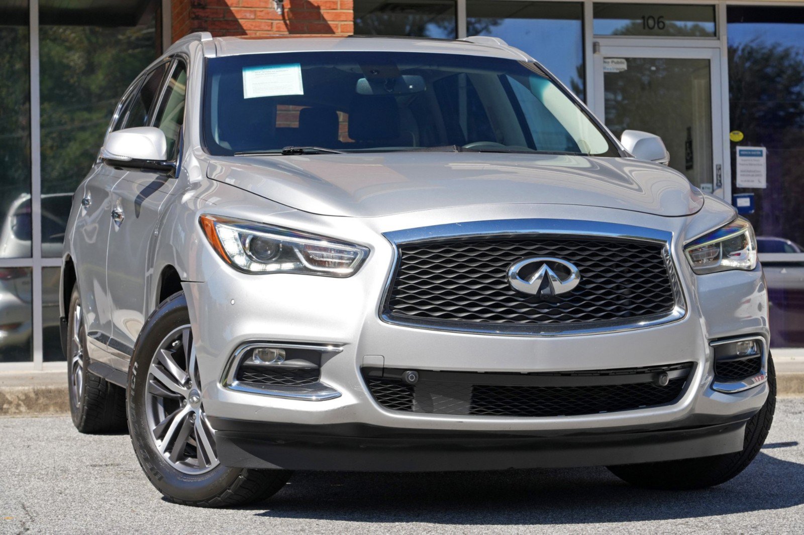 Used 2017 INFINITI QX60 FWD w/ Premium Plus Package image 2