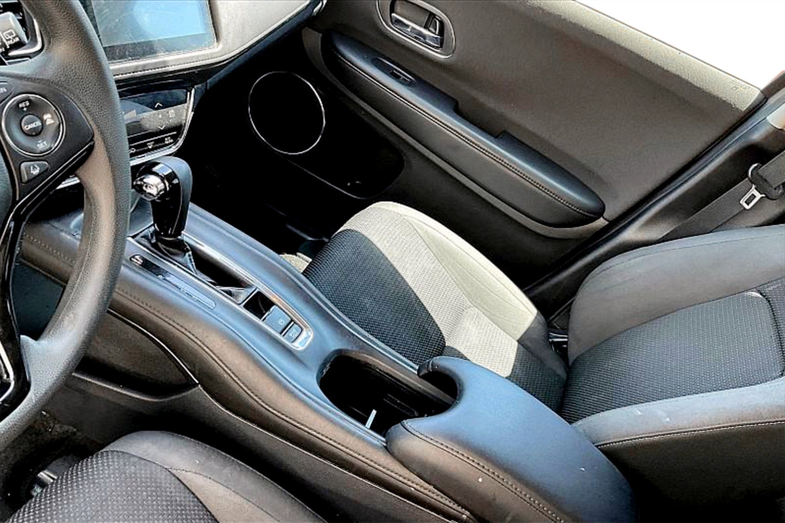 Used 2020 Honda HR-V EX image 16