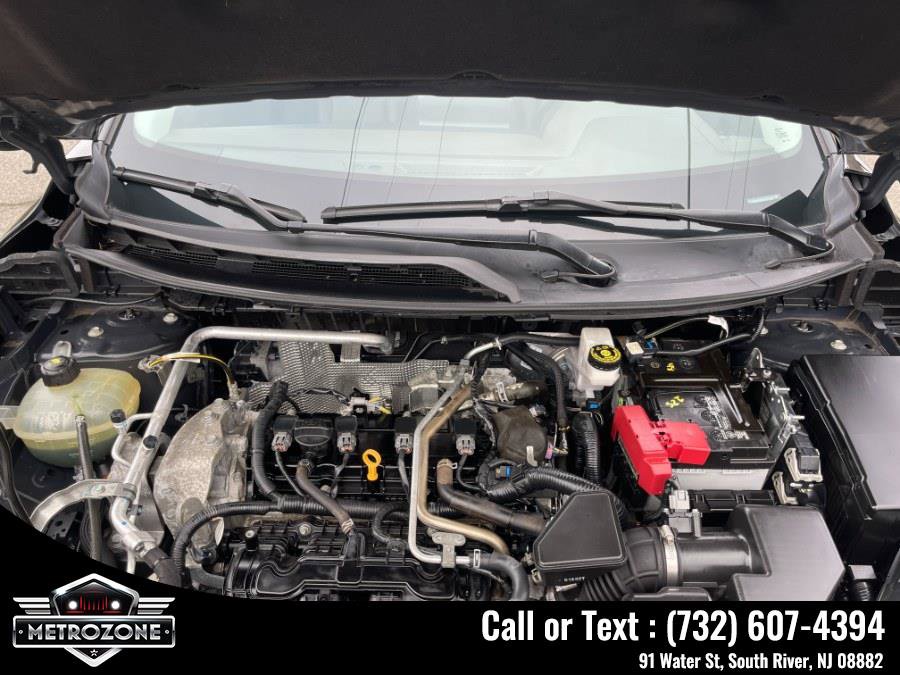 Used 2021 Nissan Rogue SV image 25