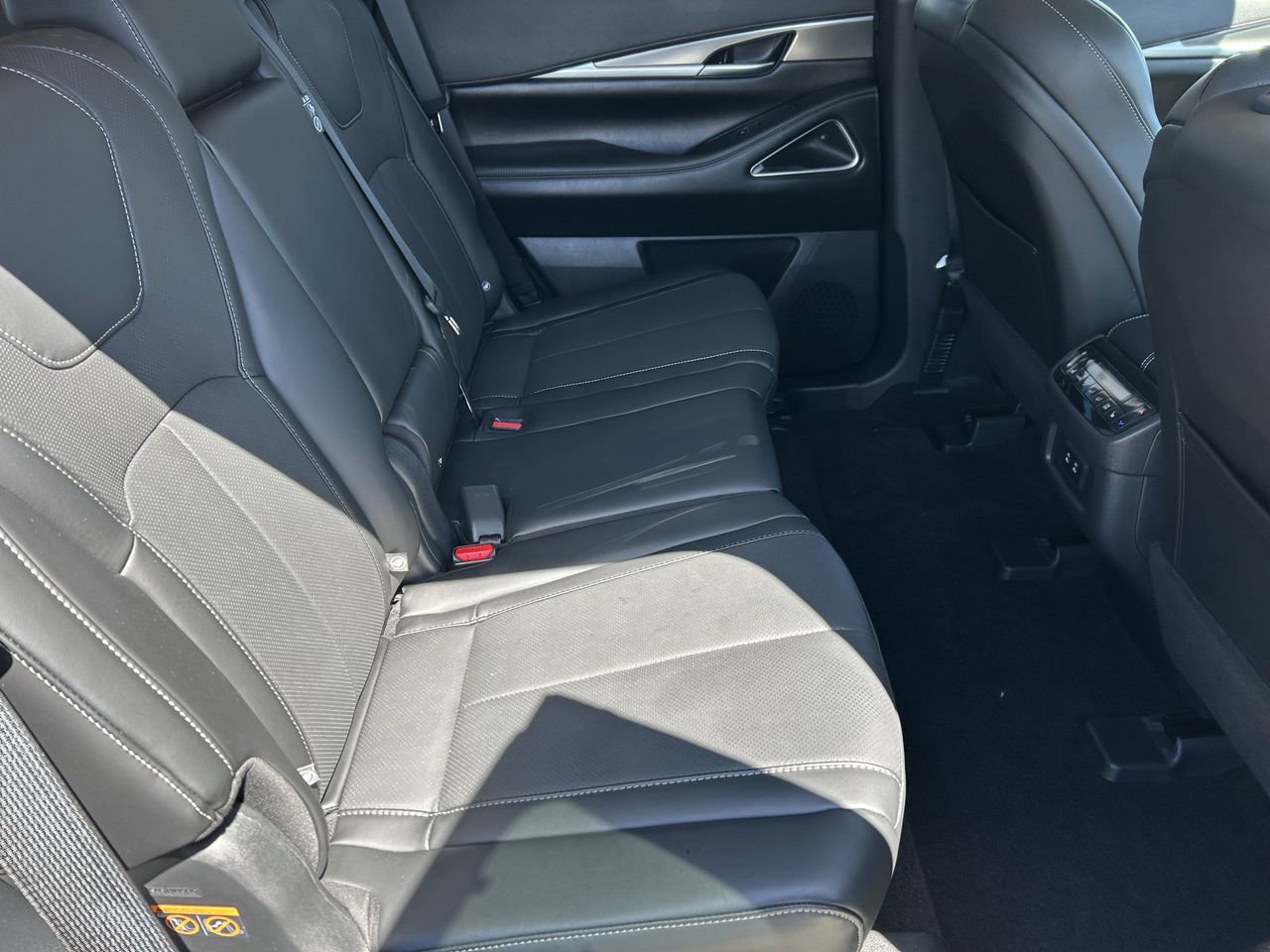 Certified 2026 INFINITI QX60 Luxe w/ Cargo Package FWD image 12