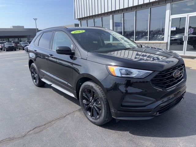 Used 2023 Ford Edge SE w/ Black Appearance Package AWD/4WD image 1
