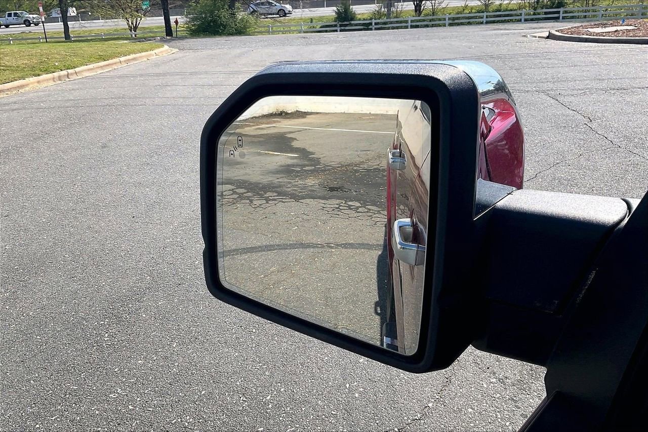 Used 2017 Ford F150 Lariat w/ Equipment Group 502A Luxury image 31