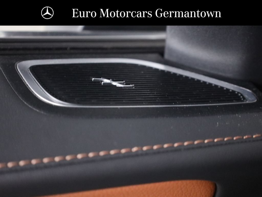 Used 2024 Mercedes-Benz GLC 300 4MATIC image 13
