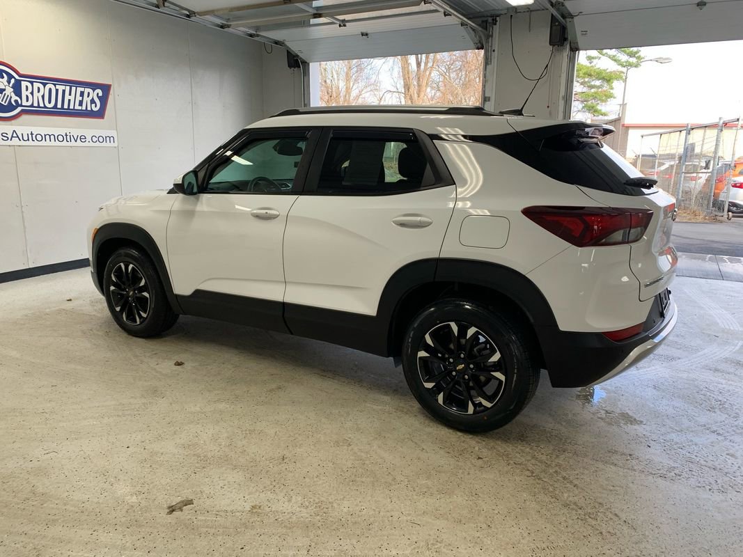 Used 2022 Chevrolet TrailBlazer LT w/ Convenience Package image 3