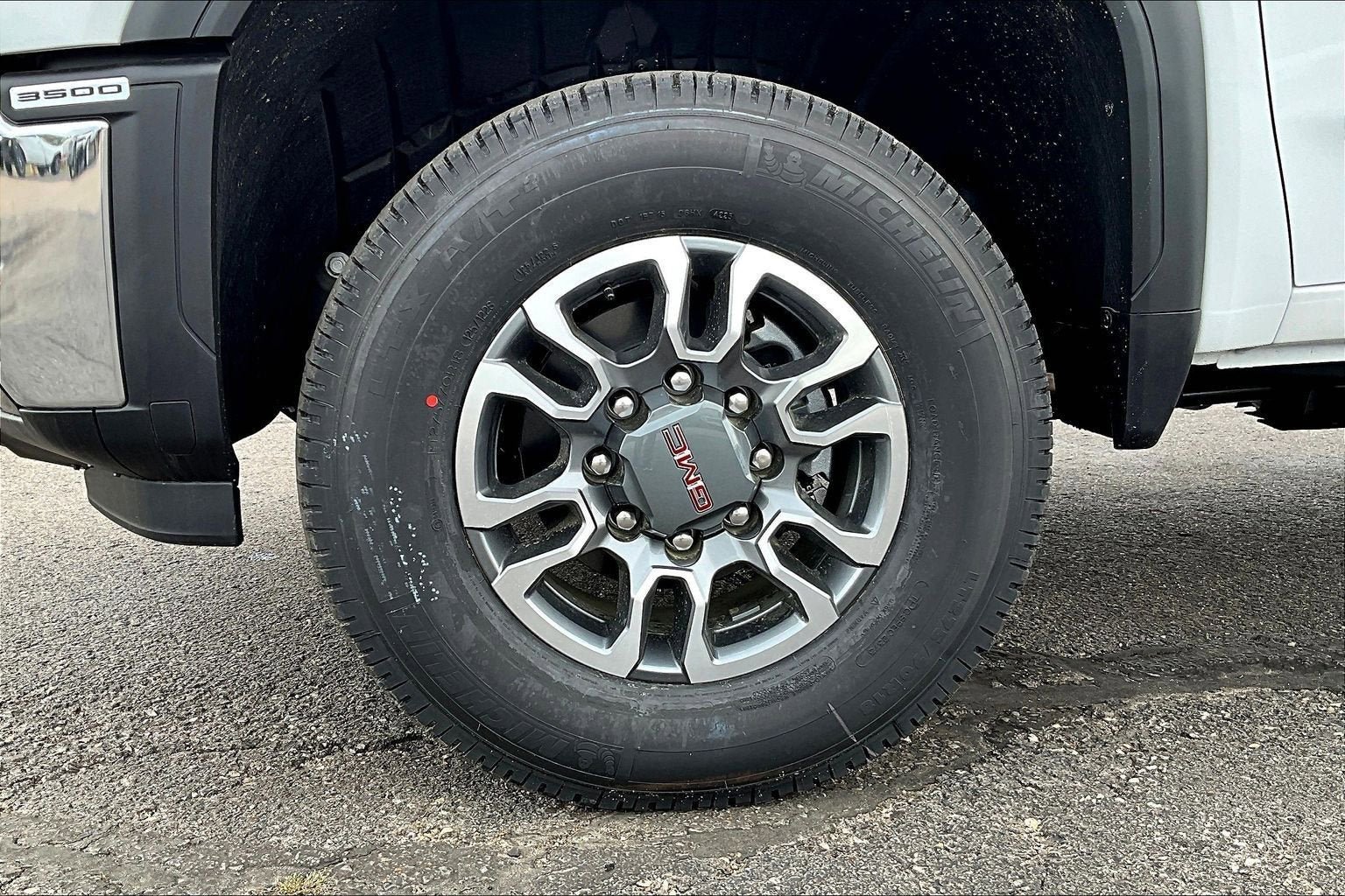 New 2026 GMC Sierra 3500 SLE w/ SLE Convenience Package AWD/4WD image 11