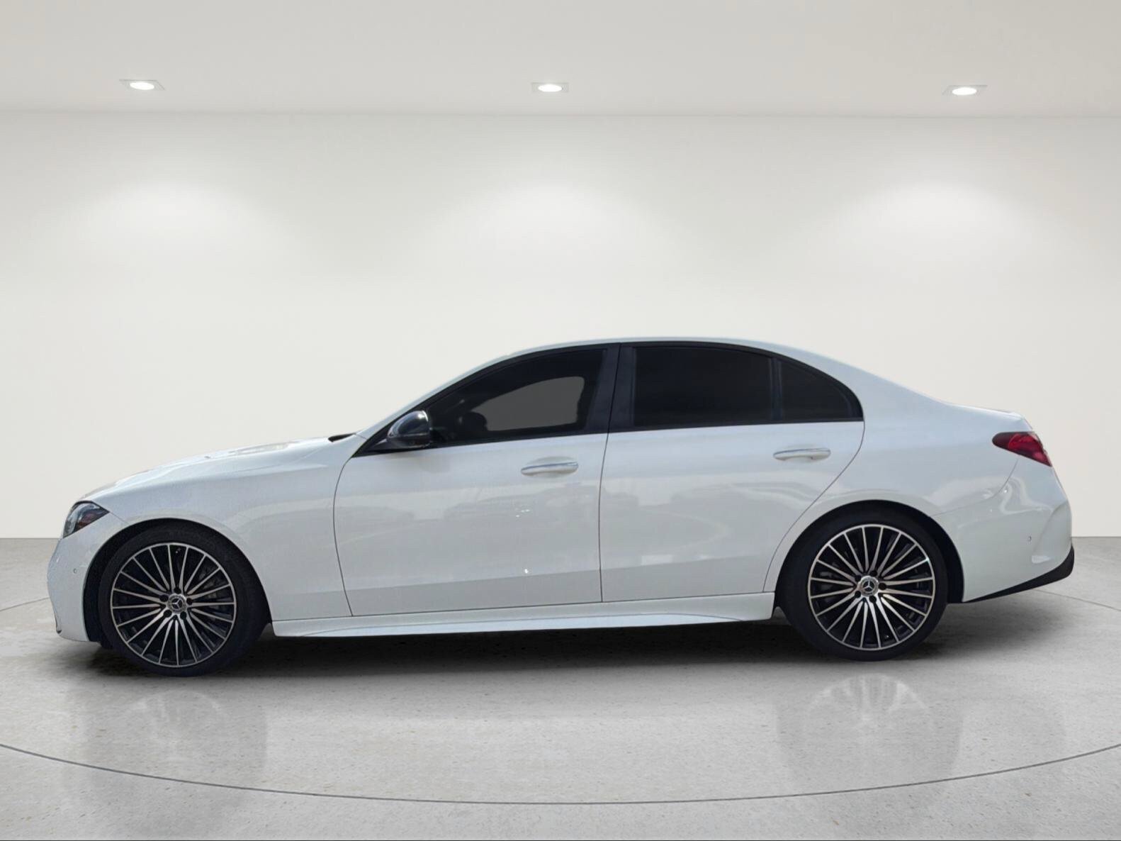 Used 2023 Mercedes-Benz C 300 Sedan image 2
