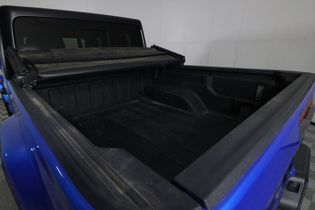 Used 2023 Jeep Gladiator Sport AWD/4WD image 8