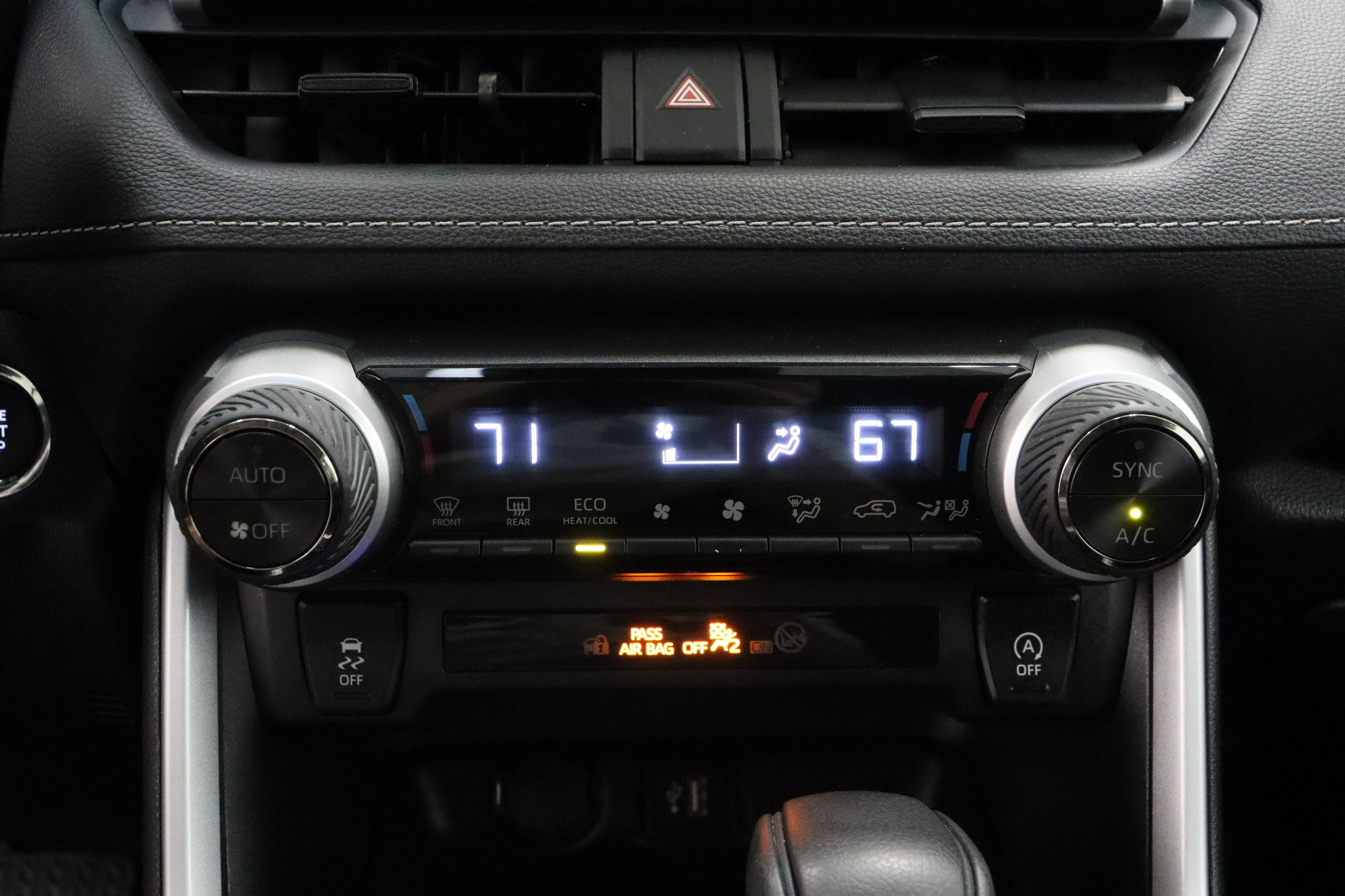 Used 2025 Toyota RAV4 XLE FWD image 20