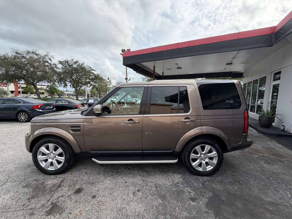 Used 2016 Land Rover LR4 HSE image 2