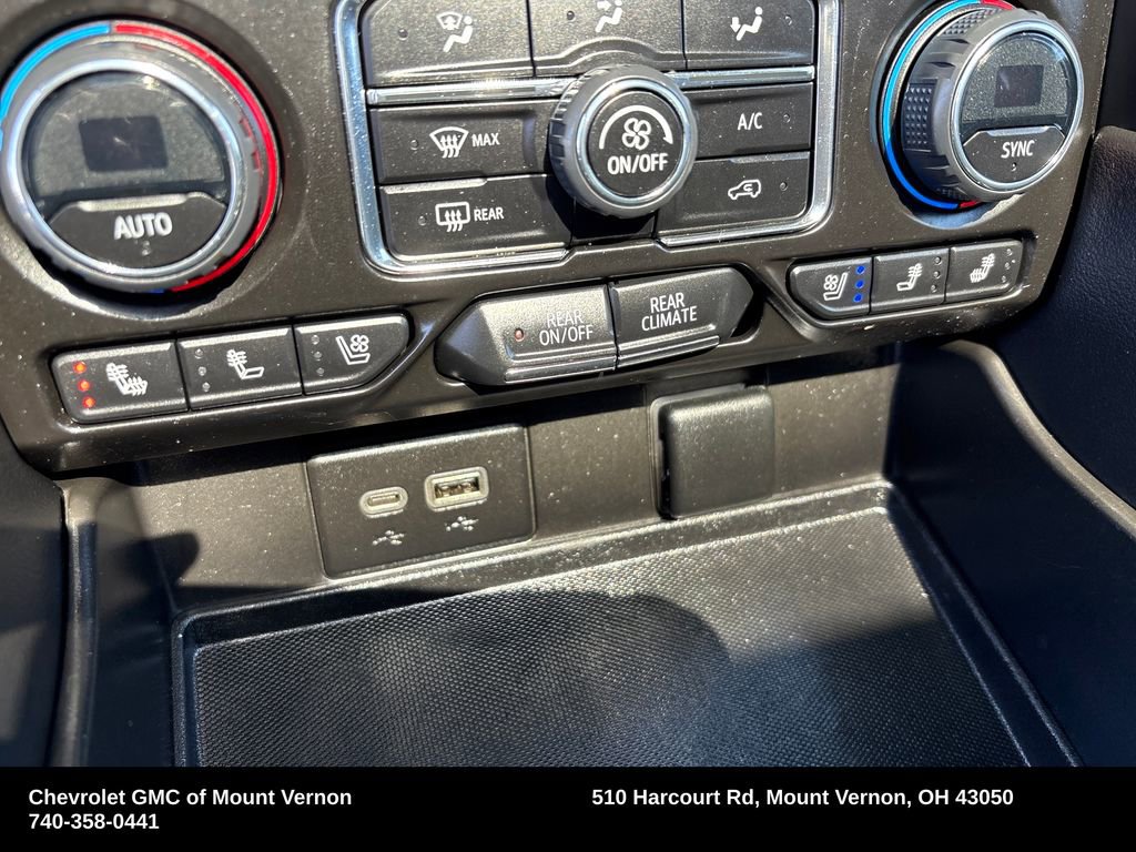 Used 2023 Chevrolet Suburban Premier AWD/4WD image 38