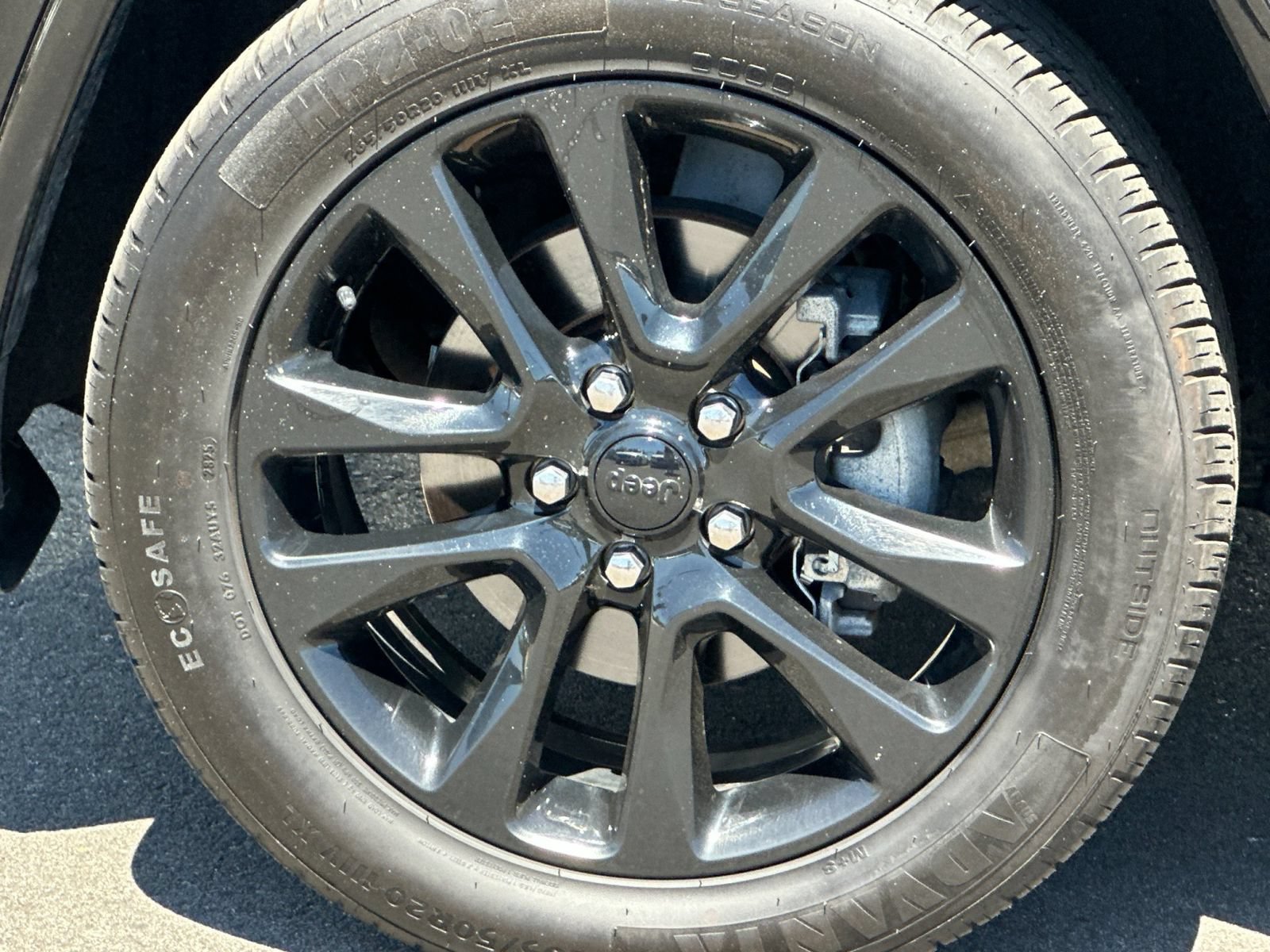Used 2018 Jeep Grand Cherokee Altitude AWD/4WD image 31