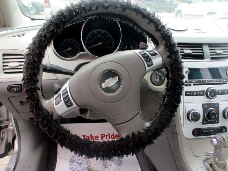 Used 2008 Chevrolet Malibu LT w/ HFV6 Engine Package FWD image 12